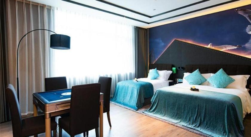 Xana Hotelle-Hotel Luzhou Baizitu Square Exterior photo